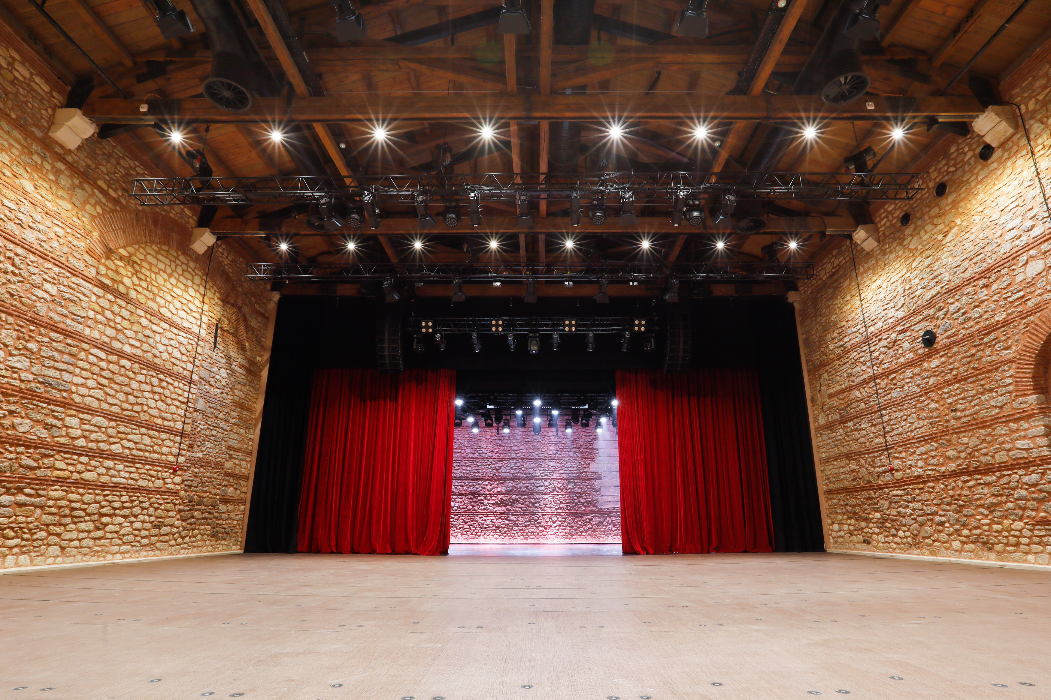 Fişekhane - Ana Sahne ve Fuaye Alanı
