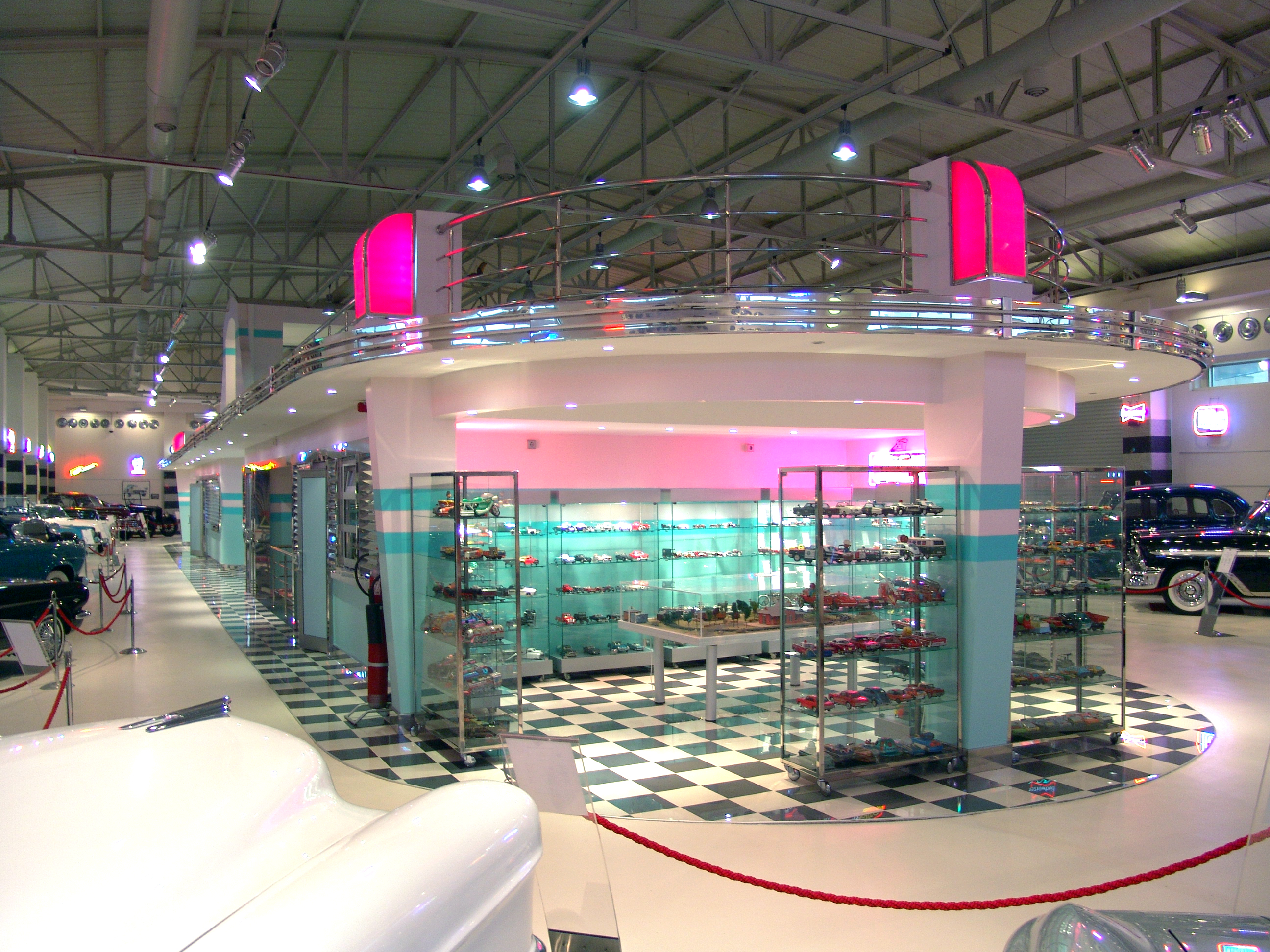 Ural Ataman Klasik Otomobil Müzesi