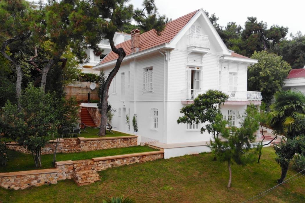 Triada Büyükada - Lower Garden